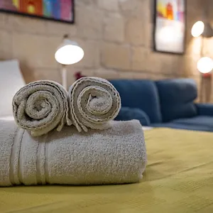 casa-san-carlo-azure-valletta.qawrahotelsmalta.org/